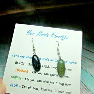 Cool Upcycled Vintage MOOD Color Changing Stones Earrings on Funny Card